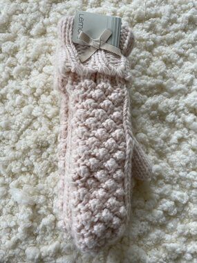 Lemon Pale Pink Knit Cable Mittens